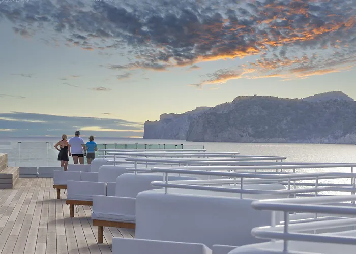 FERGUS Style Cala Blanca Suites